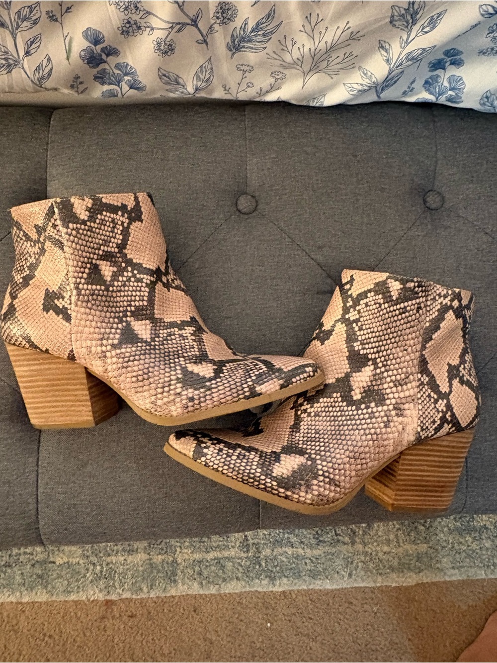 Sun + Stone Tan Snakeskin Print Ankle Boots-Womens Size 9.5 Booties - Picture 2 of 6